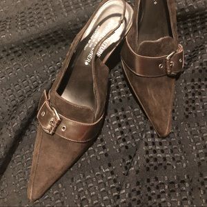 Donald J Pliner Couture sz 8 brown suede strap